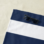 Serviette De Plage Nom d'ancre nautique rayures bleu marine (En situation)