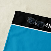 Serviette De Plage Nom de l'équipe de bain bleu personnalisé (En situation)