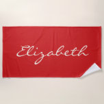 Serviette De Plage Nom de script manuscrit rouge élégant<br><div class="desc">Cette serviette de plage personnalisée présente votre nom dans un magnifique script écrit à la main lettrage sur un arrière - plan rouge élégant. Super idée cadeau.</div>