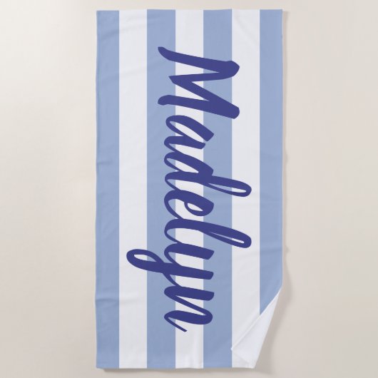 Serviette De Plage Nom du script trié bleu de Chambray personnalisé (Devant)