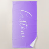 Serviette De Plage Nom en écriture cursive & ombre violet clair modif (Devant)