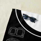 Serviette De Plage Nom extensible personnalisé 5 lettres Beach Towel (En situation)