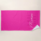 Serviette De Plage Nom Monogramme moderne Script rose (Devant)