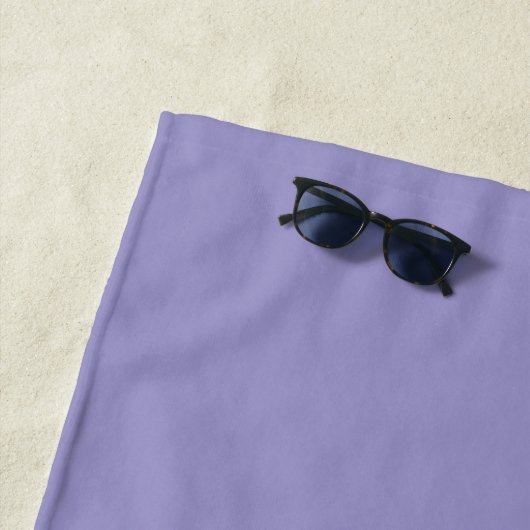 Serviette De Plage Nom Monogramme moderne Script violet (En situation)