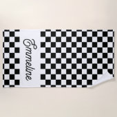 Serviette De Plage Nom personnalisé À damiers blanc et noir (Devant)