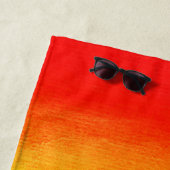 Serviette De Plage Nom personnalisé Aquarelle arc-en-ciel initiale (En situation)