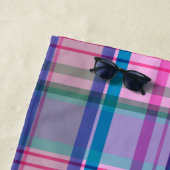 Serviette De Plage Nom personnalisé du Motif rose pâle rétro (En situation)