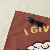 Serviette De Plage Nom personnalisé et bière texte amusant (En situation)