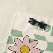 Serviette De Plage Nom Rétro Groovy Personnalisé (En situation)
