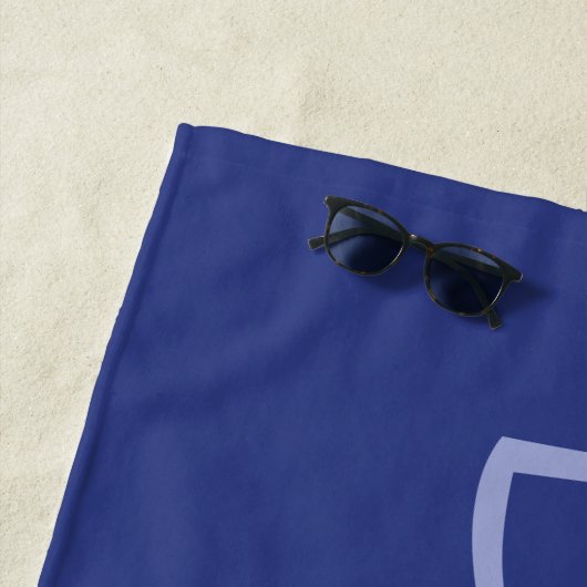 Serviette de plage nommée faite sur commande de (En situation)