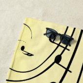 Serviette De Plage Notes de musique fantaisie jaune (En situation)