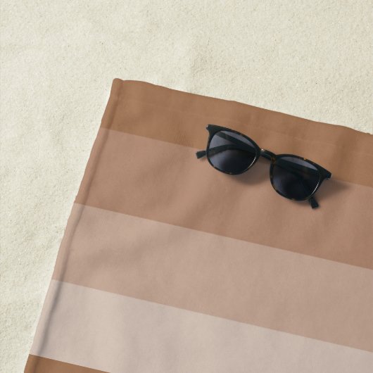 Serviette De Plage Nuances de rayures Brown (En situation)