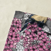 Serviette De Plage Oiseaux dans le jardin lilas rose (En situation)