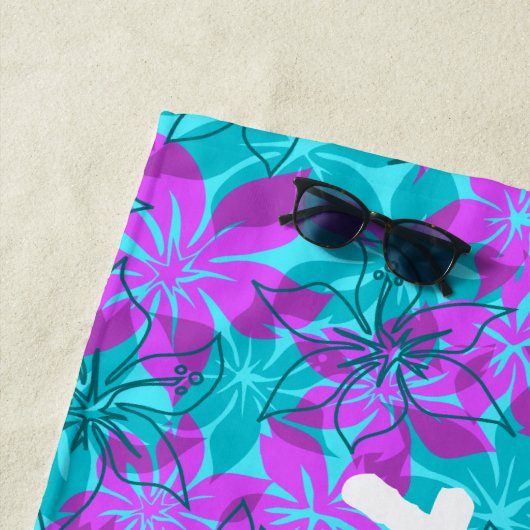 Serviette De Plage Olowalu Hibiscus Hawaiian Camo Aloha Monogramme Tu (En situation)
