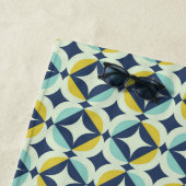 Serviette De Plage Or géométrique et motif bleu (En situation)