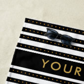 Serviette De Plage Or personnalisé, rayé noir et blanc (En situation)