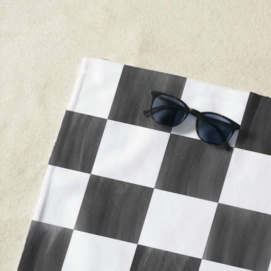 Serviette De Plage Painted Black Checkerboard Pattern Personalized (En situation)