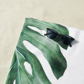 Serviette De Plage Palmier tropical Monogramme de verdure (En situation)