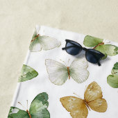 Serviette De Plage Papillons verts bronzés blancs (En situation)