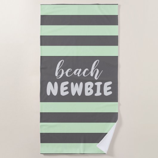 Serviette De Plage Pastel Green Stripes Texte personnalisé Plage NEWB (Devant)