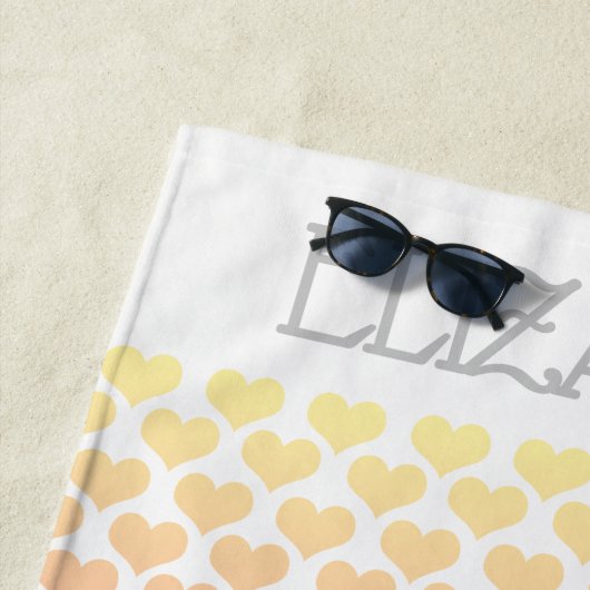 Serviette De Plage Pastel personnalisé Rainbow Hearts Beach Towel (En situation)