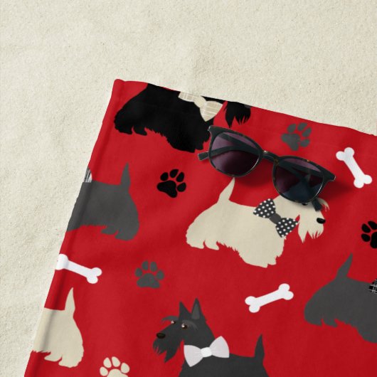 Serviette De Plage Pâtes et os de Terrier écossais (En situation)