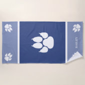 Serviette De Plage Pattes de chien blanches sur fond bleu avec nom pe (Devant)