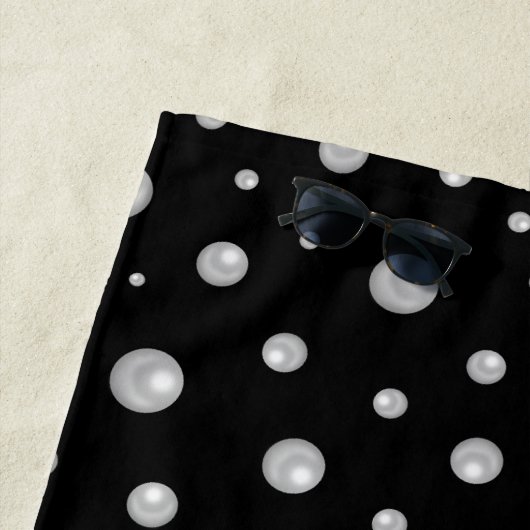 Serviette De Plage Pearl Pattern on Black Background (En situation)