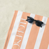 Serviette De Plage pêche fuzz & rayures de cabane blanche personnalis (En situation)