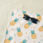 Serviette De Plage Personalized Pineapple Beach – Tropical (En situation)