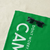 Serviette de plage personnalisée en Slogan vert (En situation)