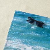 Serviette de plage personnalisée Ocean Waves (En situation)