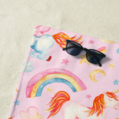 Serviette De Plage Petite fille rose licorne Motif avec prénom (En situation)