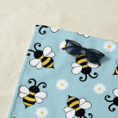 Serviette De Plage Petites abeilles mignonnes et fleurs marguerites m (En situation)