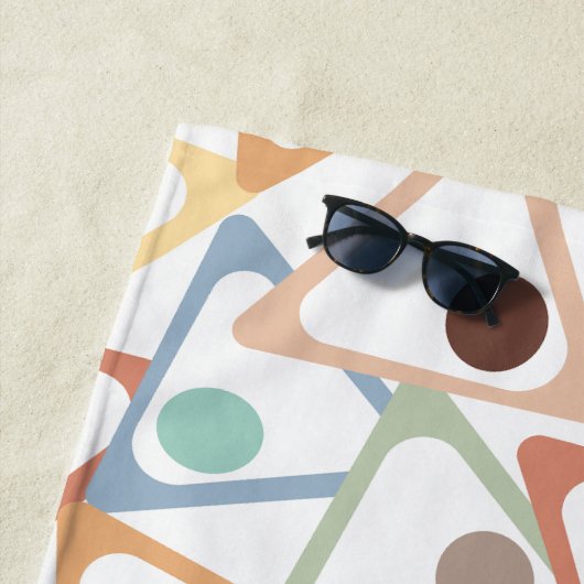Serviette De Plage Petits Triangles Pastel (En situation)