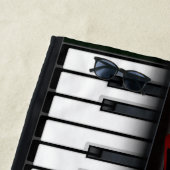Serviette De Plage Piano Noir Avec Clavier Blanc (En situation)