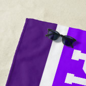Serviette De Plage PICKLEBALL brillant violet blanc rayures de course (En situation)