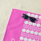 Serviette De Plage Pink Personnalisé Country Club Nom-Lieu-Année (En situation)