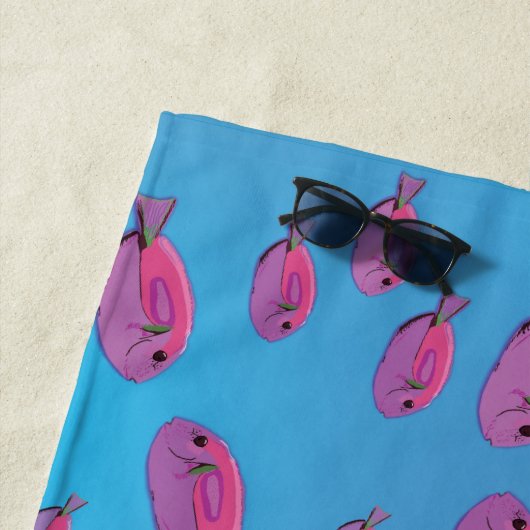 Serviette de plage Pink Tropical Fishes (En situation)