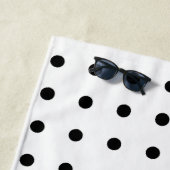 Serviette De Plage Point Polka Noir Et Blanc (En situation)