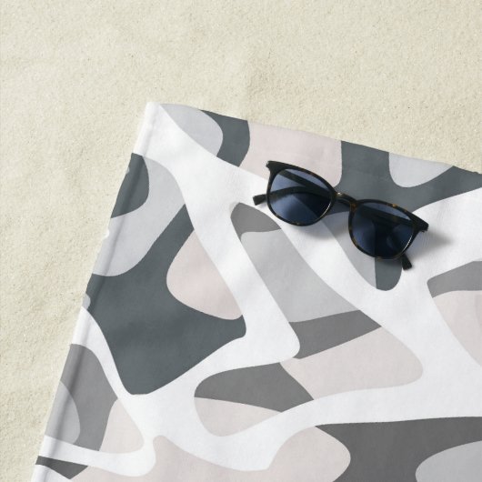 Serviette De Plage Points gris clair motif Abstrait tacheté (En situation)