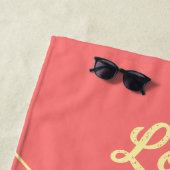 Serviette De Plage Points Rétro Jaune rose du milieu du siècle Aimer (En situation)