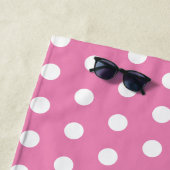 Serviette De Plage Pois blanc Monogramme initial bébé rose mignonne (En situation)