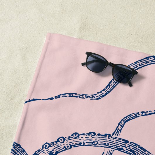 Serviette De Plage poulpe blanche sur un arrière - plan bleu (En situation)