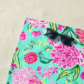 Serviette De Plage Preppy Palm Beach Fleurs de menthe rose Personnali (En situation)