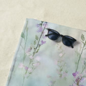 Serviette De Plage Pretty Purple Flowers  (En situation)