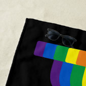 Serviette De Plage Pride lgbt lgbtq queer gay rainbow retro black (En situation)