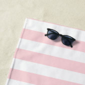 Serviette de plage printemps pastel rose et blanc (En situation)