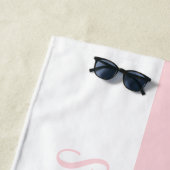 Serviette de plage printemps pastel rose et blanc (En situation)