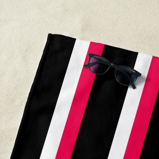 Serviette De Plage Rayé noir rose blanc (En situation)